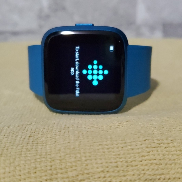Fitbit Versa Lite Edition - Picture 2 of 8